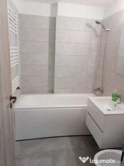 Garsonieră decomandată în Berceni