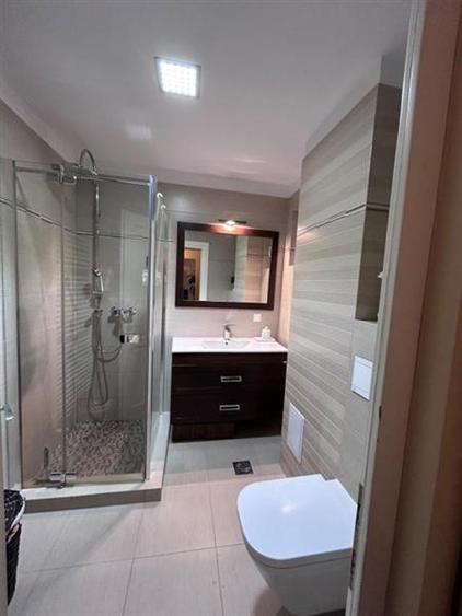 Apartament cu 3 camere decomandat, mobilat în Răcădău
