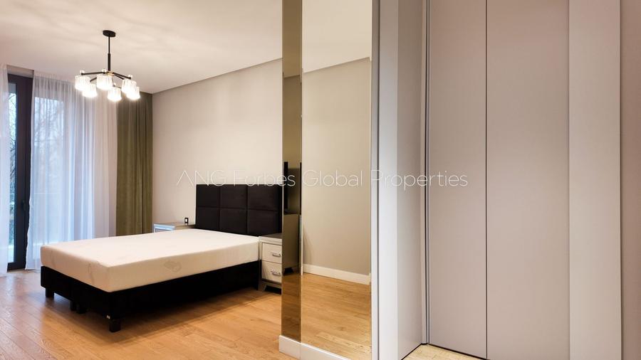 Apartament cu 5 camere decomandat, mobilat în Floreasca