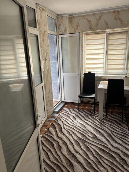 Apartament cu 3 camere decomandat, mobilat în Brazda lui Novac