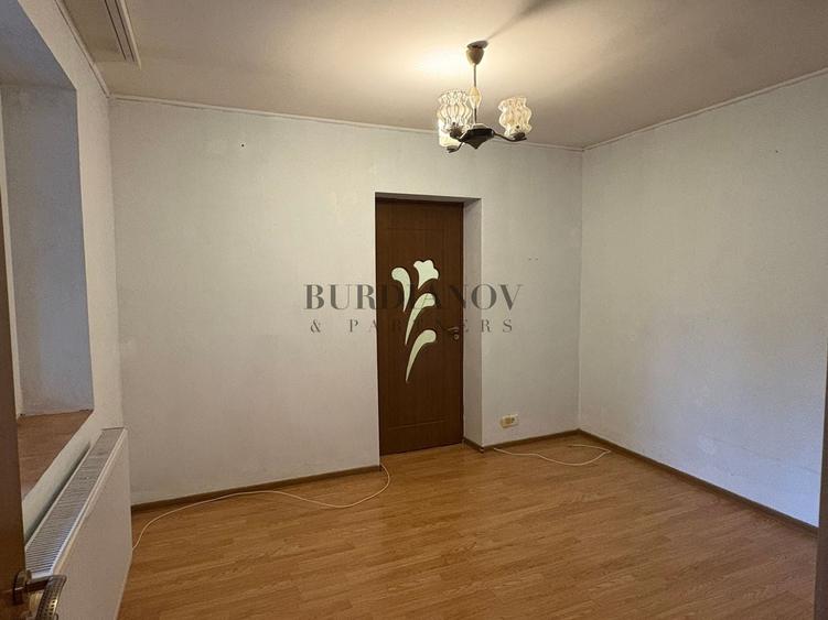 Casă individuală cu 6 camere cu Canalizare în Nicolae Bălcescu