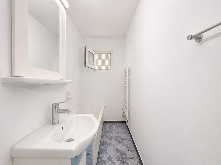Apartament cu 2 camere semidecomandat, mobilat în Km 4-5