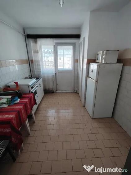 Apartament cu 2 camere decomandat în Radu Negru