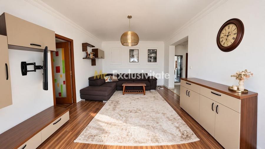 Apartament cu 4 camere decomandat, mobilat în Central