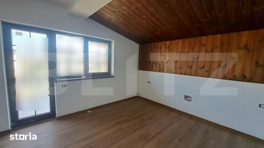 Casă cu 4 camere cu Teren 780 Mp în Central
