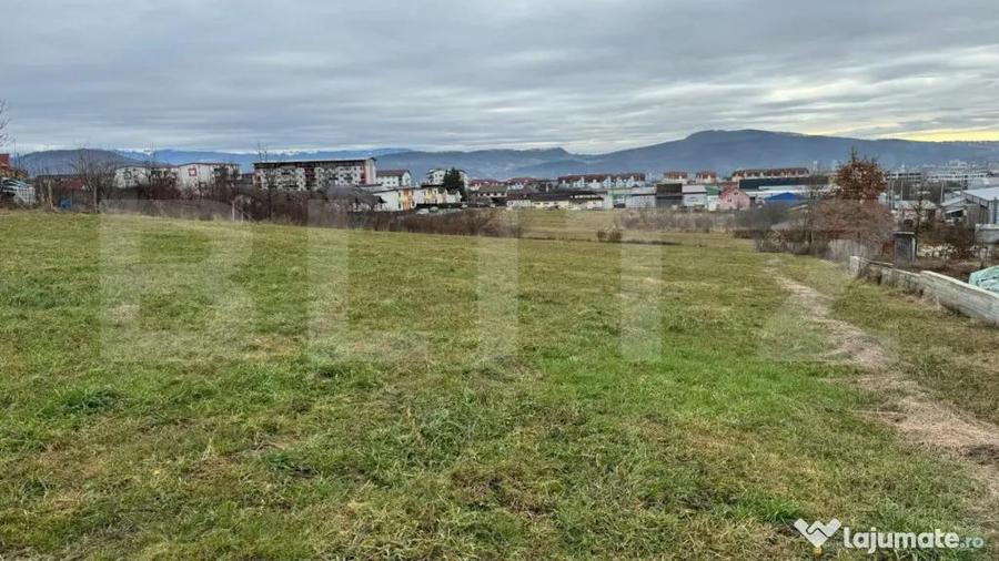 Teren intravilan de vanzare, 4.600 mp, zona Tarpiului din B - 2