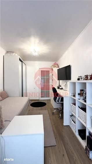 Apartament cu 3 camere decomandat în Km 4