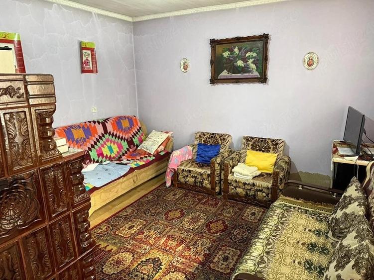 Casă cu 5 camere cu Teren 4000 Mp în Supur