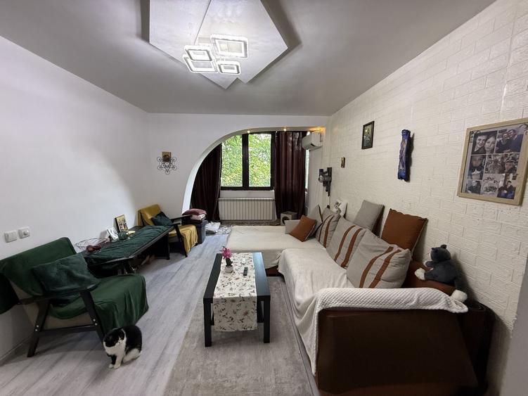 Apartament 3 cam modern complet renovat - mobilat Campina- central - 2