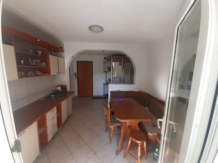 Apartament cu 2 camere decomandat, mobilat în Crângași