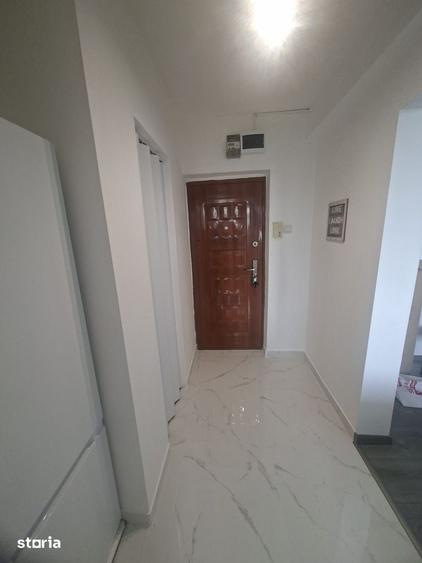 Apartament cu 2 camere semidecomandat, mobilat în Berceni — fotografia 2
