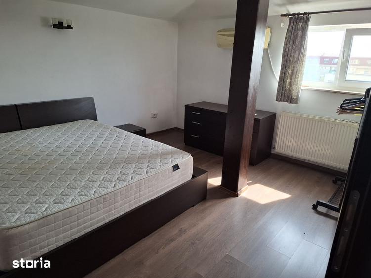 Apartament cu 3 camere în Străulești