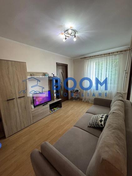 Apartament cu 2 camere decomandat în Petrișor