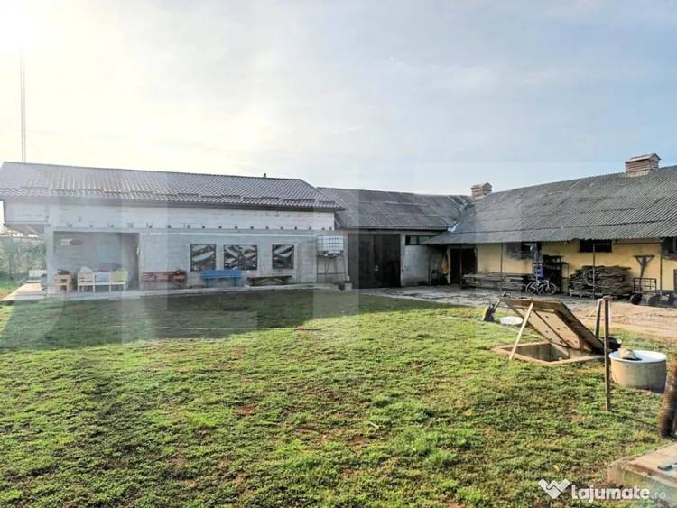 Casă cu 4 camere cu Teren 5500 Mp în Central