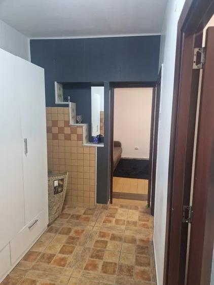 Apartament cu 2 camere nedecomandat, mobilat în Tudor Vladimirescu