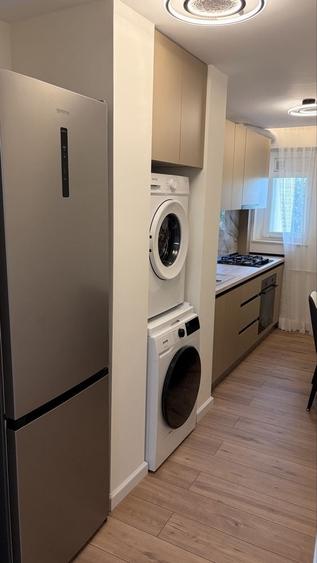 Apartament cu 3 camere decomandat în Exterior Vest