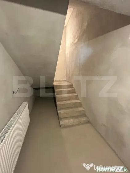 Casă cu 7 camere cu Teren 600 Mp în Micro 6