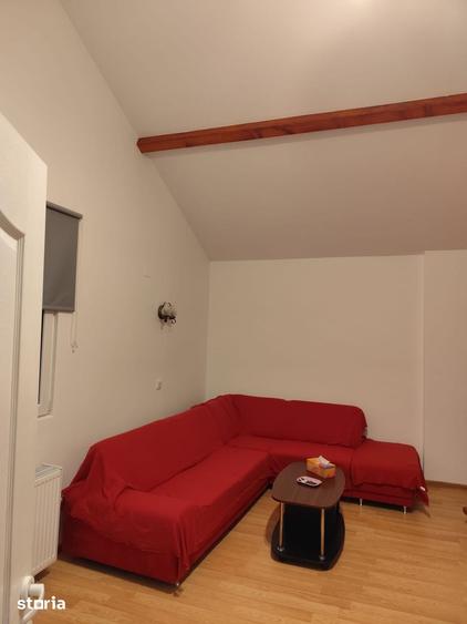 Casă cu 5 camere cu Teren 1468 Mp în Meri