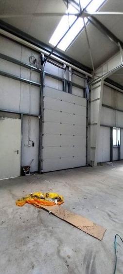 Spațiu industrial, de 1,000 mp, în Central
