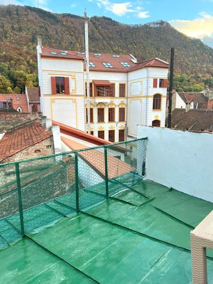 Apartament cu 3 camere decomandat în Centrul Istoric