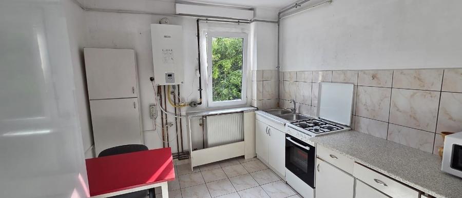 Apartament cu 2 camere nedecomandat, mobilat în Take Ionescu