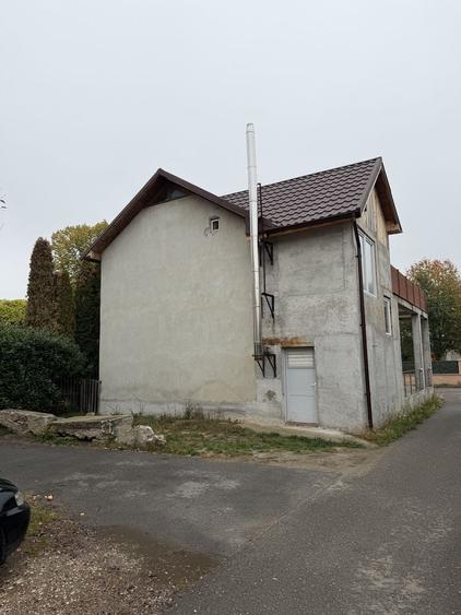 Casă cu 4 camere în Șuncuiuș