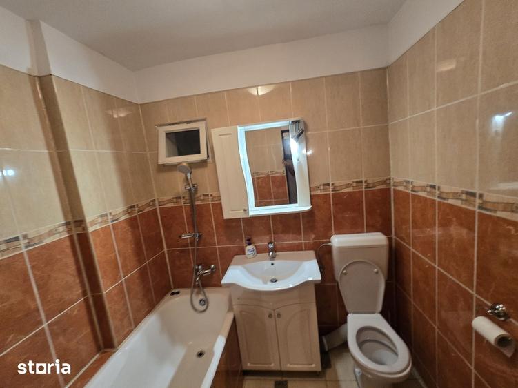 3 camere zona P-?a centrala priveli?te spre padure si raul Bistri?a! - 18