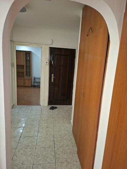 Apartament cu 2 camere decomandat în Piața Centrală