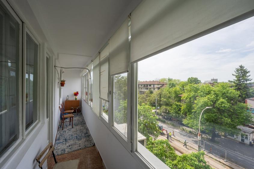 Apartament cu 2 camere semidecomandat, mobilat în 1 Mai