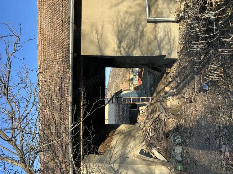 Casă cu 3 camere cu Teren 1400 Mp în Lopadea Veche