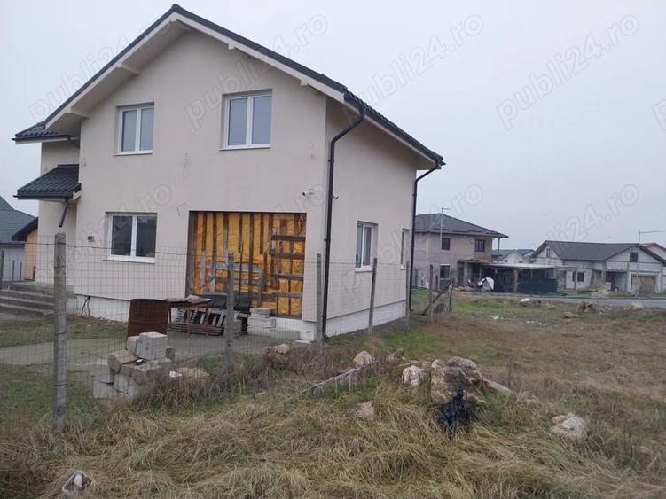 Casă cu Teren 252 Mp în Valu lui Traian