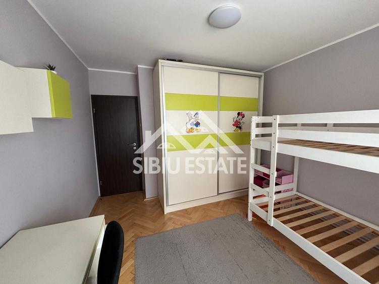 Apartament cu 3 camere decomandat, mobilat în Hipodrom 4