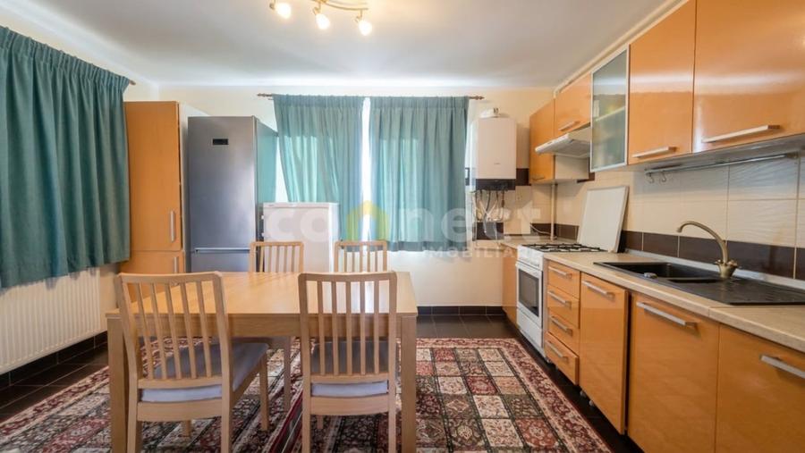 Apartament cu 3 camere semidecomandat, mobilat în Bună Ziua