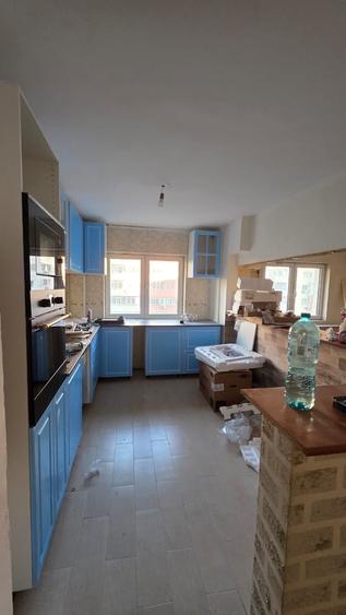 Apartament cu 4 camere în Moșilor