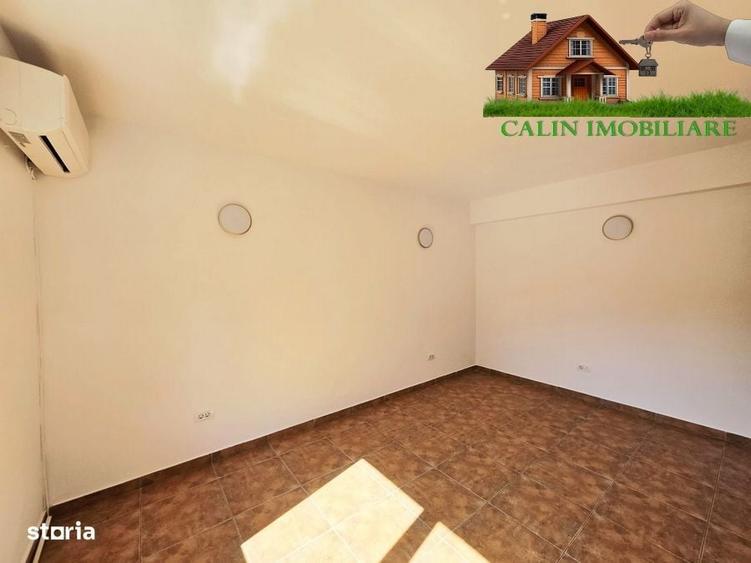 Casă cu 4 camere în Tătărași