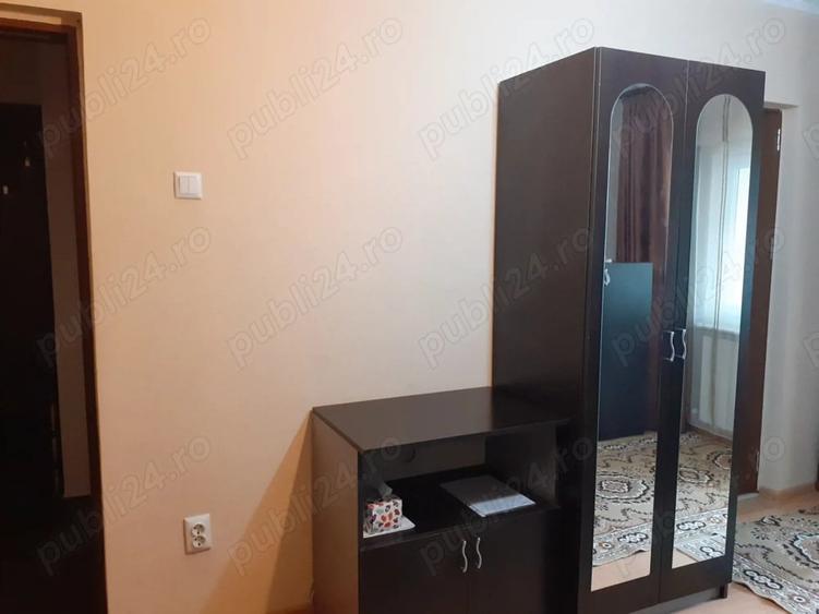Garsonieră decomandată în Central