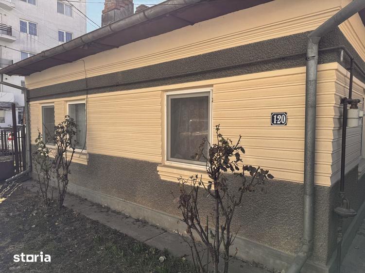 Casă cu 4 camere cu Teren 446 Mp în Central