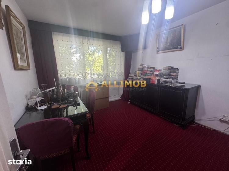 Apartament cu 2 camere semidecomandat în Democrației