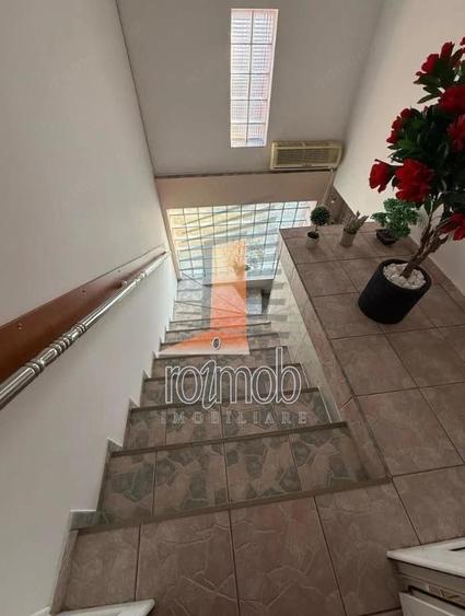 Apartament cu 6 camere în Aviației