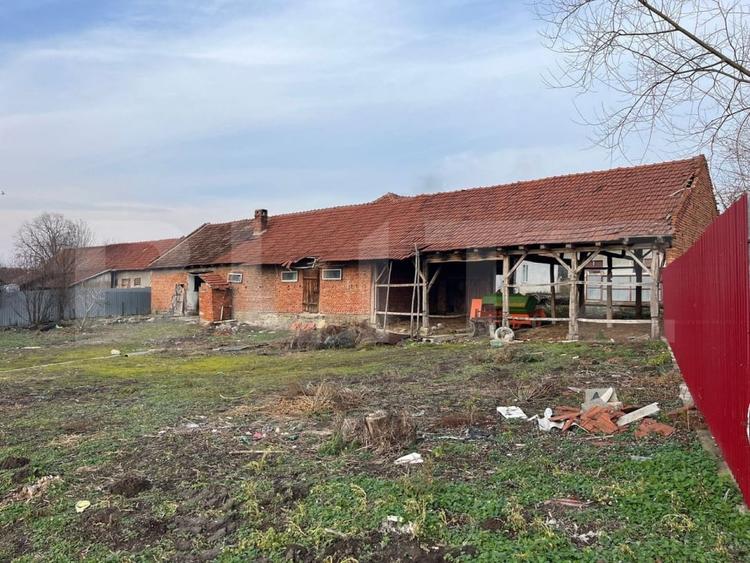 Casă individuală cu 3 camere cu Canalizare în Lugoj
