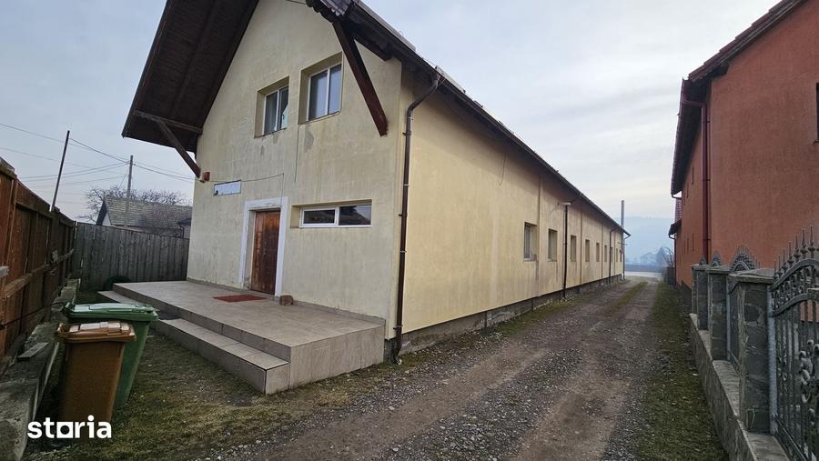 Spațiu comercial, de 680 mp, în Central