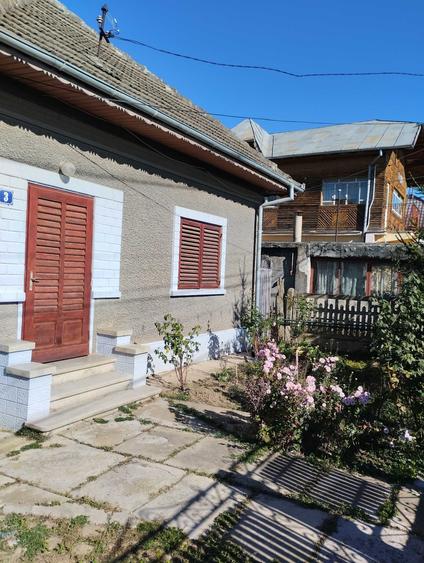 Casă cu 4 camere în Central