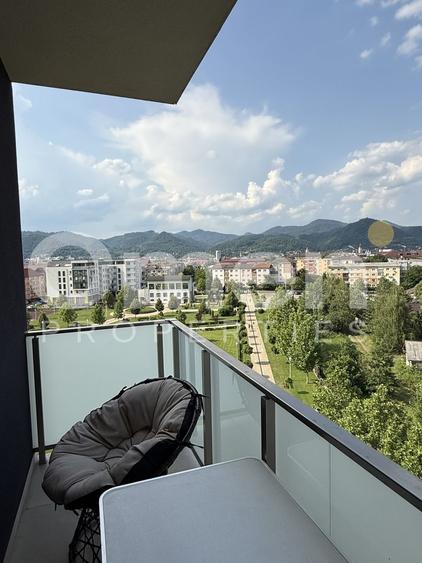 Apartament cu 2 camere decomandat, mobilat în Central