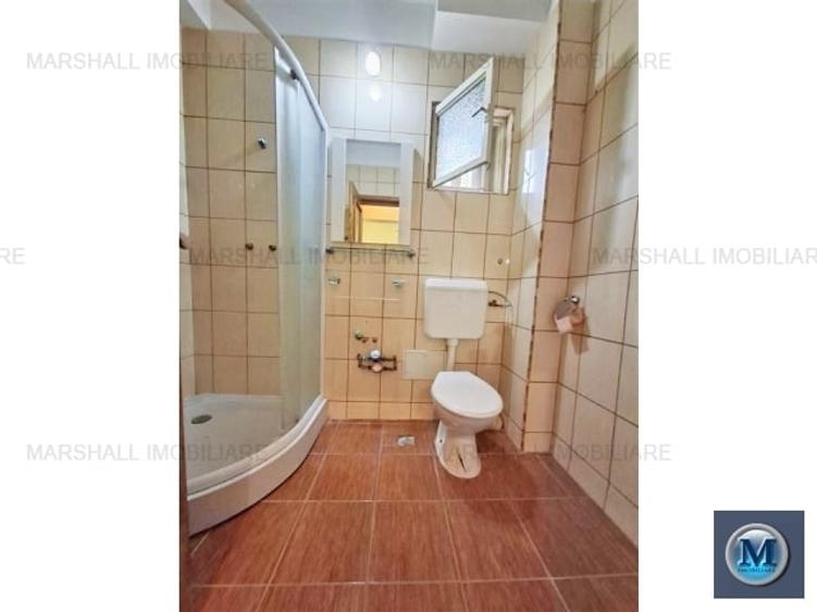 Apartament cu 4 camere semidecomandat în Sud
