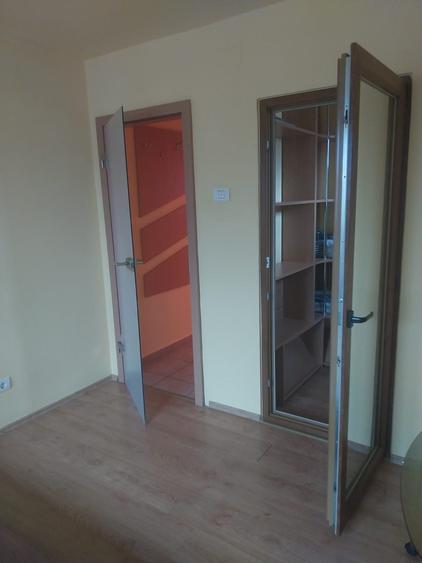 Apartament cu 3 camere decomandat în Polivalentă