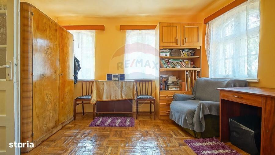 Casă cu 3 camere în Schei