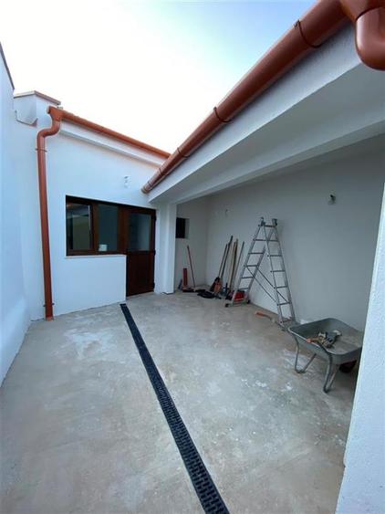 Casă cu 2 camere cu Teren 110 Mp în Aeroport