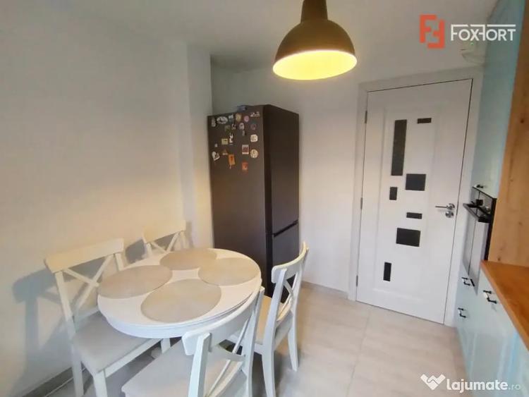 Apartament cu 3 camere decomandat în P-ța Doina