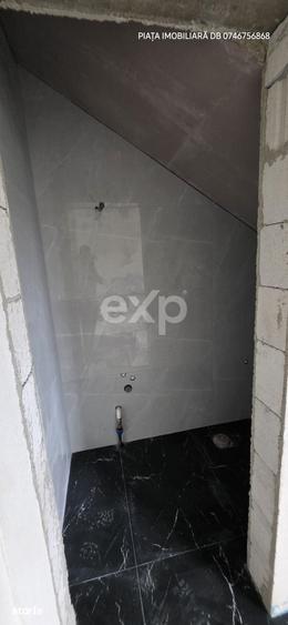 Casă cu 4 camere cu Teren 250 Mp în Ulmi