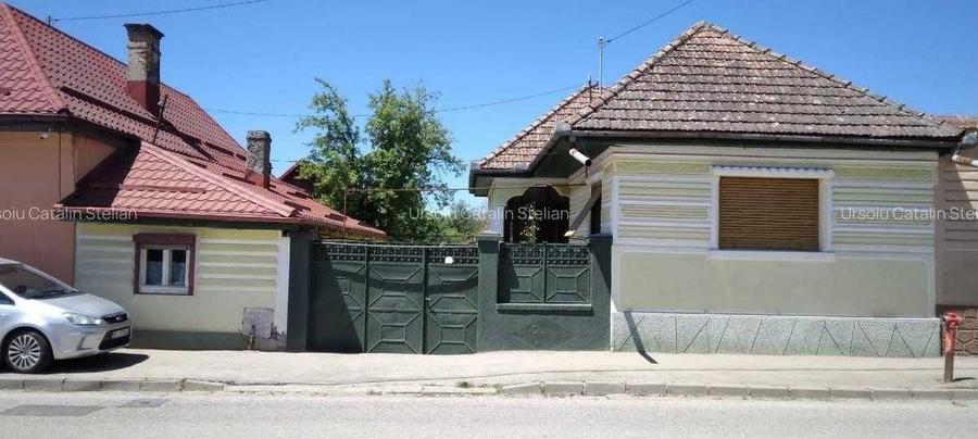 Casă cu 4 camere în Exterior Vest